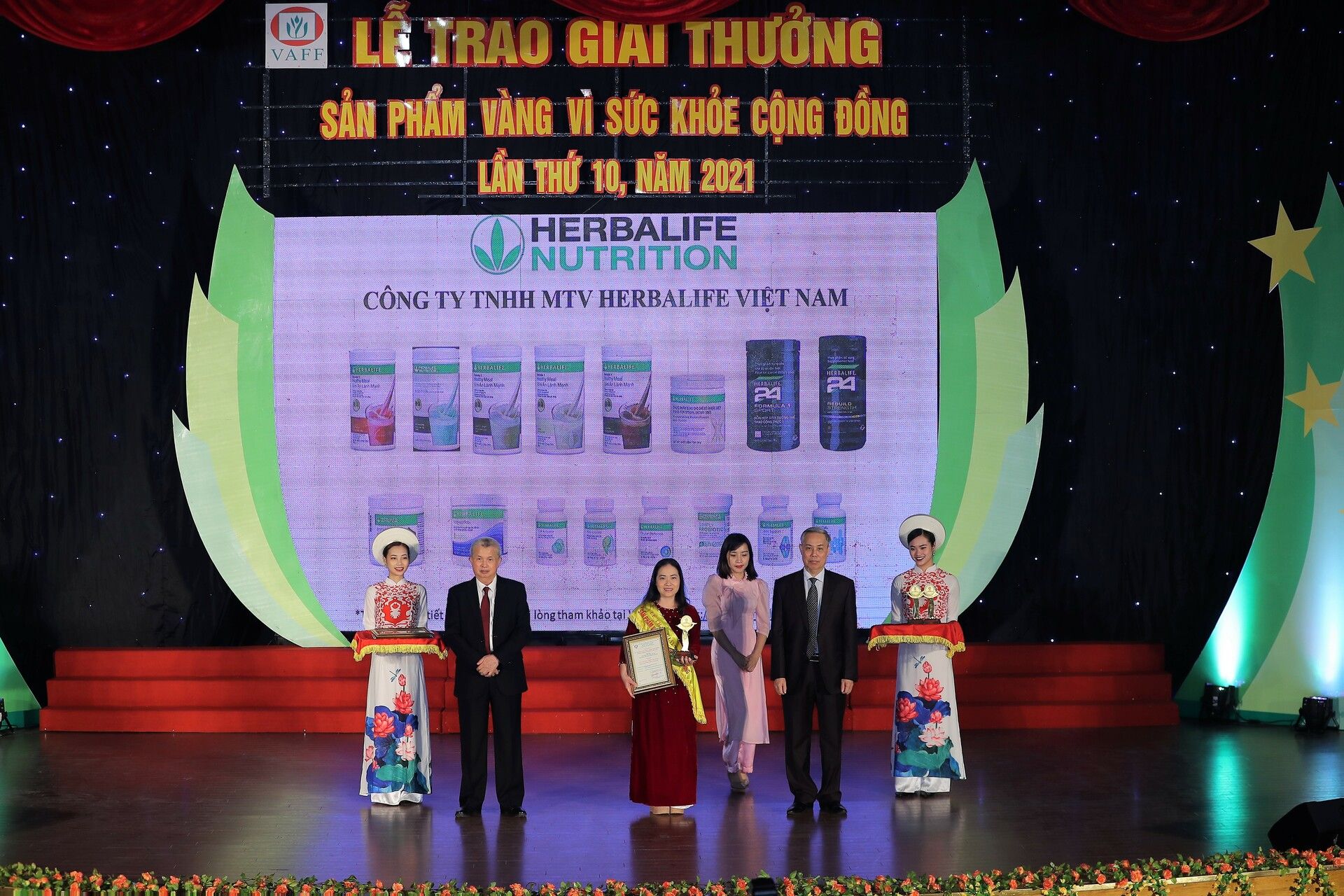 Herbalife Việt Nam nhận giải thưởng "Sản phẩm vàng vì sức khỏe cộng đồng"