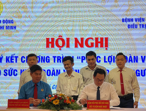 Khám tầm soát bệnh nghề nghiệp cho 27.200 đoàn viên - lao động - Ảnh 1. Khám tầm soát bệnh nghề nghiệp cho 27.200 đoàn viên - lao động - Ảnh 1.