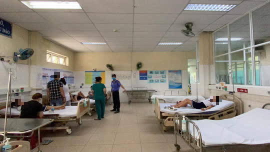 Chơi đất nặn slam, 34 học sinh lớp 3 ở Đà Nẵng nhập viện - Ảnh 1.