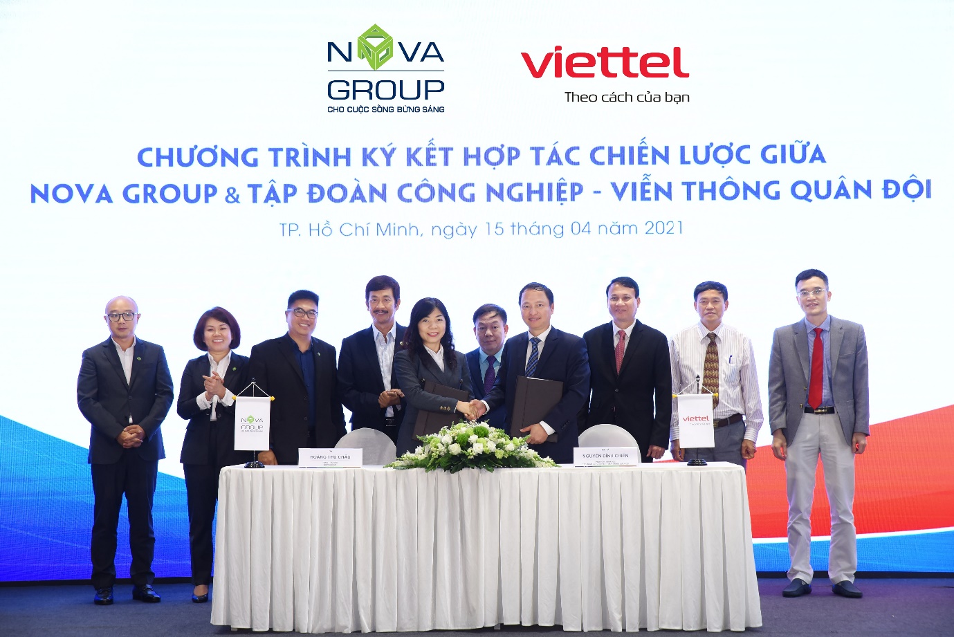 NovaGroup cùng Viettel hợp tác chiến lược trong chuyển đổi số