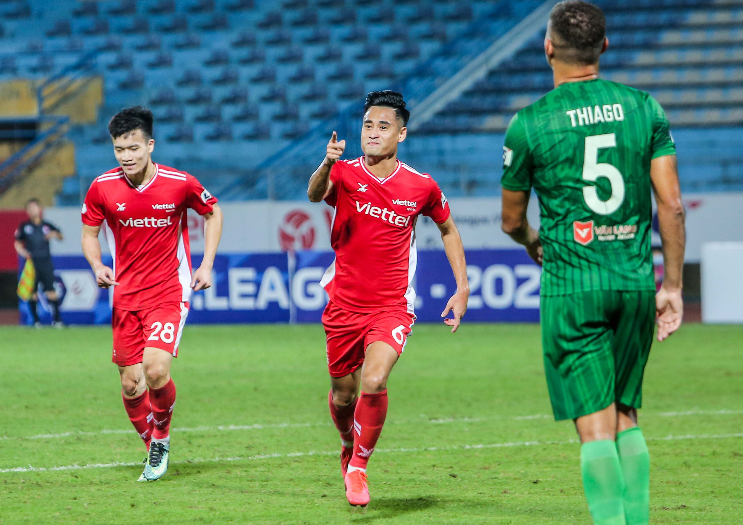 HLV Trương Việt Hoàng: Tiền vệ Daisuke Matsui là điểm yếu của CLB Sài Gòn - Ảnh 9.
