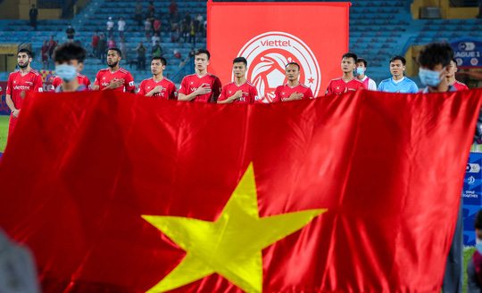 Sài Gòn FC thay tướng chưa đổi vận, Than Quảng Ninh gây bất ngờ - Ảnh 2.