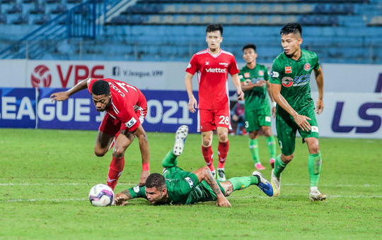 Sài Gòn FC thay tướng chưa đổi vận, Than Quảng Ninh gây bất ngờ - Ảnh 10.