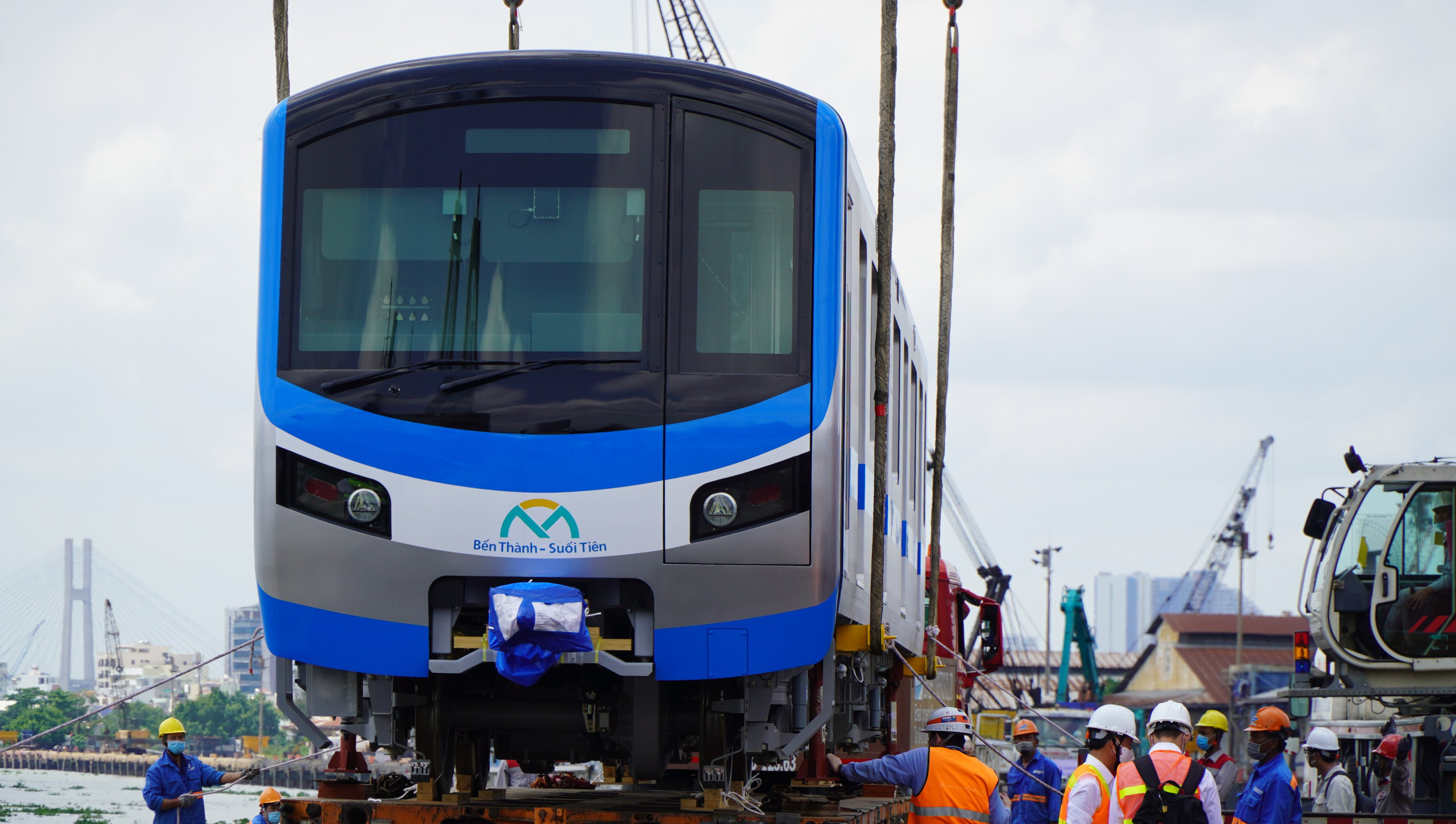 Toàn cảnh hoành tráng đưa tàu metro lên xe siêu trường, siêu trọng - Ảnh 5.