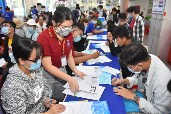 Hơn 3,5 triệu nguyện vọng xét tuyển đại học, cao đẳng - Ảnh 1.