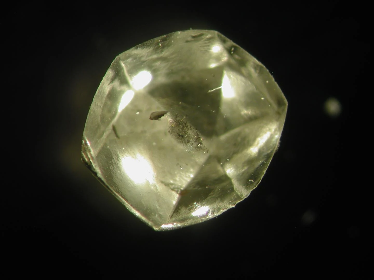 Viên kim cương quý nhất thế giới ẩn giấu cách Trái Đất hình thành ...