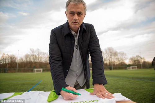 Chia tay Tottenham, HLV Mourinho chuyển nghề trước Euro 2020 - Ảnh 5.