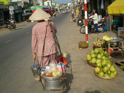Tiếng rao trầm - Ảnh 1.