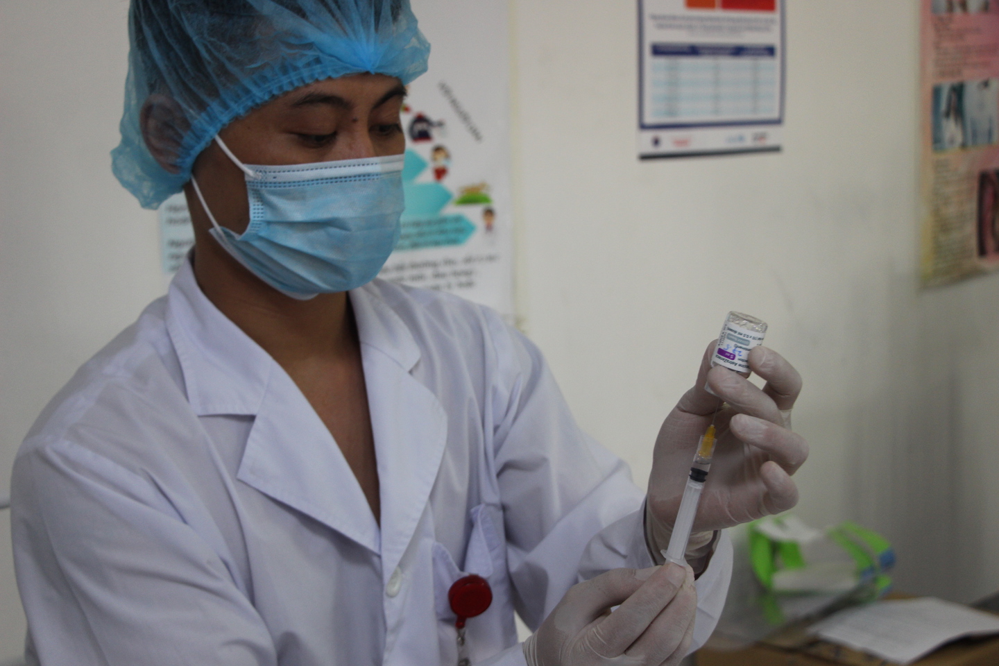 CLIP: Bắt đầu chiến dịch tiêm vắc-xin Covid-19 cho hàng trăm ngàn công nhân ở tâm dịch - Ảnh 8.