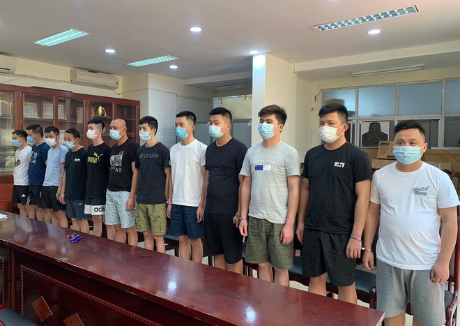 2 nữ sinh viên xinh đẹp làm nội gián cho nhiều người Trung Quốc nhập cảnh trái phép - Ảnh 2.