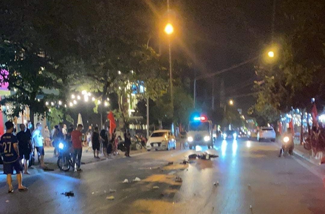 Xe điên tông liên tiếp nhiều xe máy, ôtô khiến 1 người tử vong, 3 người bị thương - Ảnh 1.