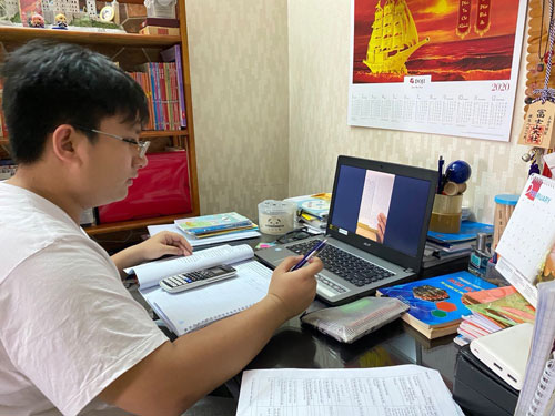 12 trường, khoa trực thuộc ĐHQG Hà Nội chuyển sang dạy học trực tuyến - Ảnh 1.