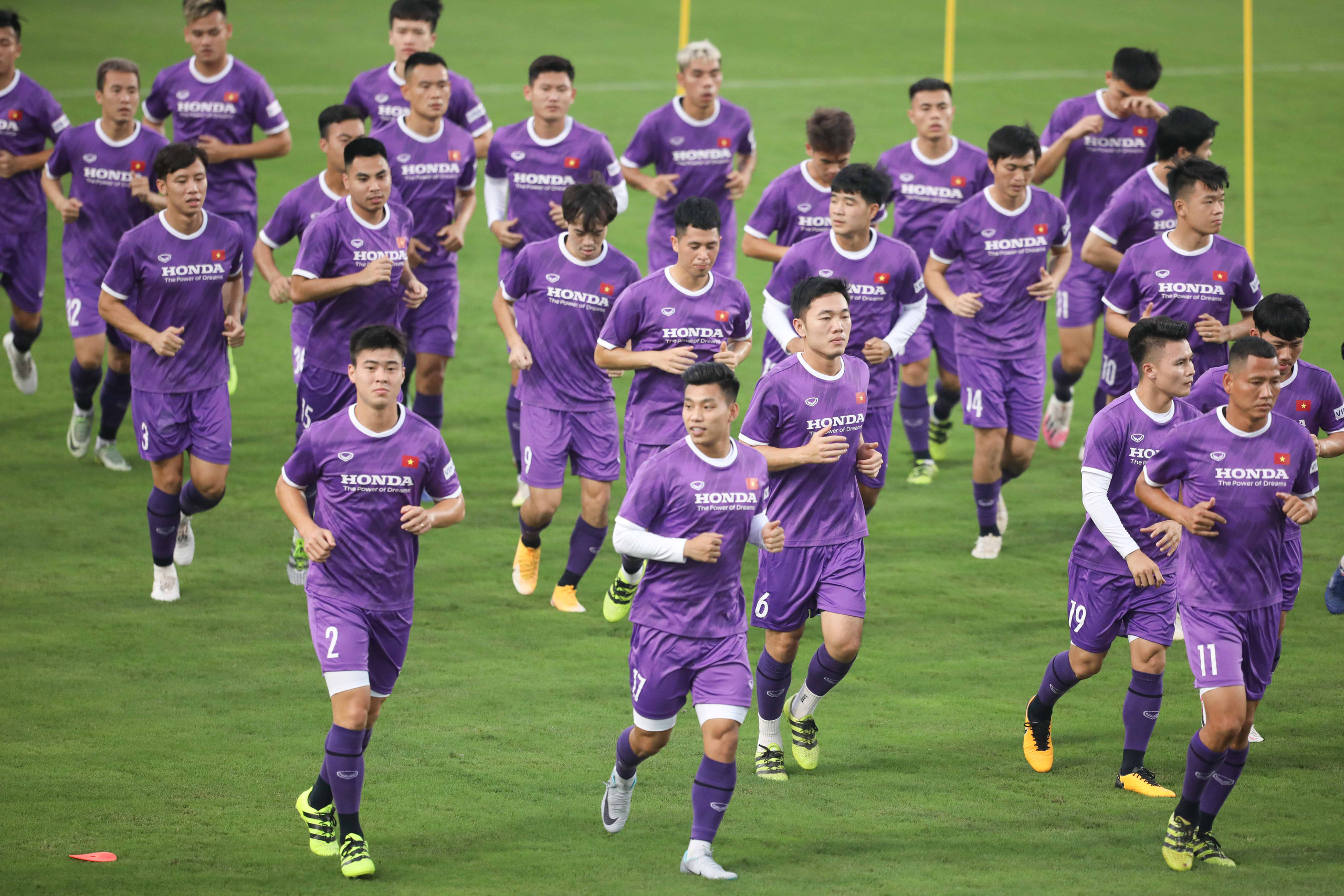Mục tiêu của thầy trò HLV Park Hang-seo phải dành được 4 đến 6 điểm trong 3 trận tại vòng loại World Cup 2022 - Ảnh 2.