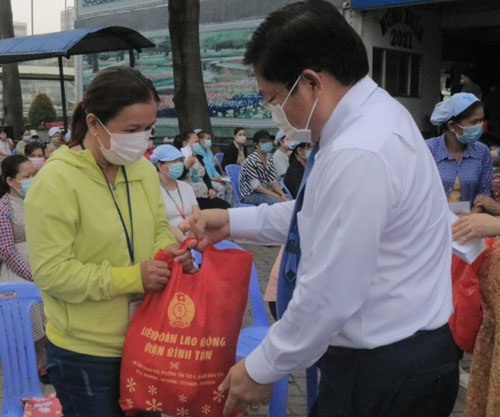 Chăm lo, hỗ trợ đoàn viên khó khăn - Ảnh 1.