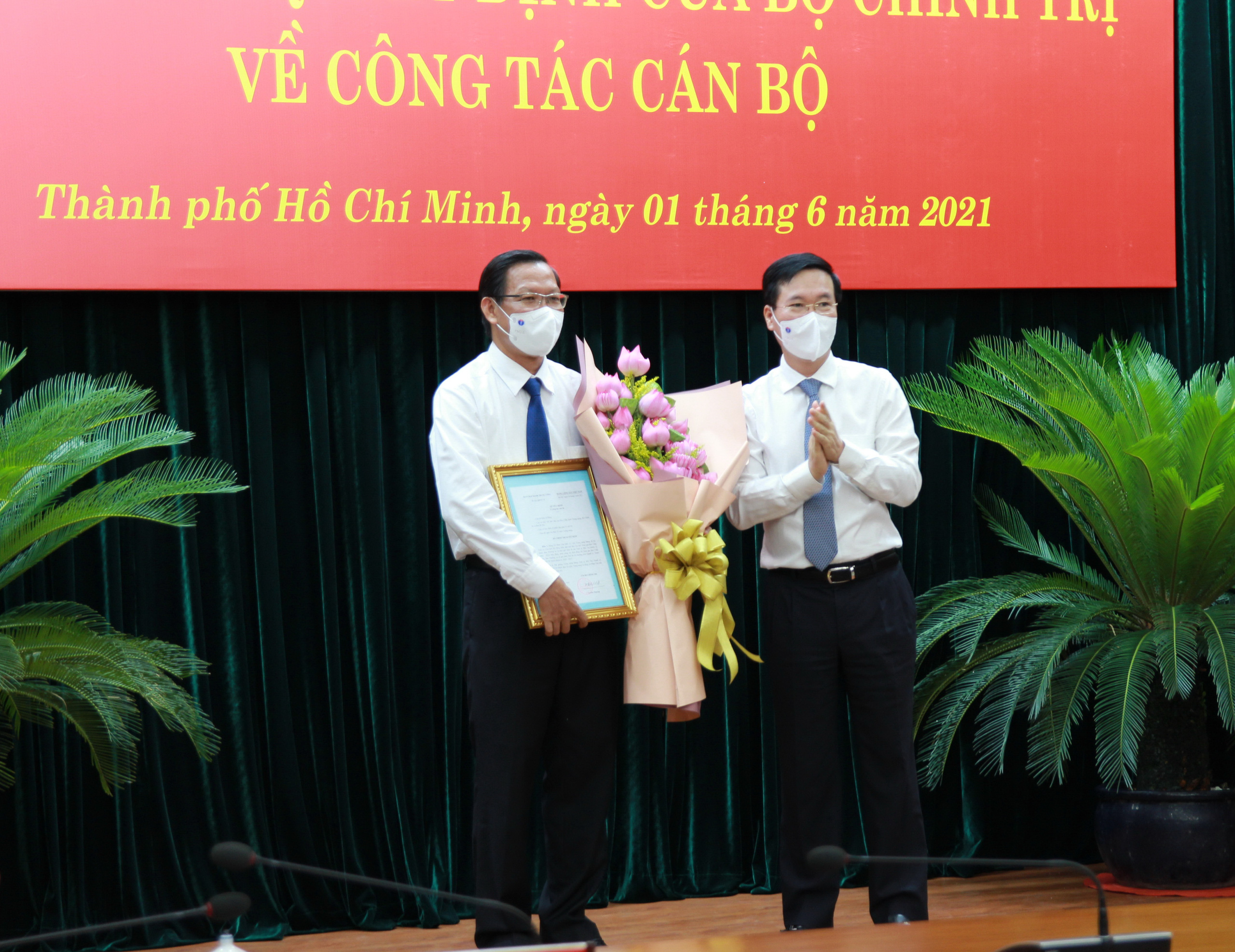 Ông Phan Văn Mãi giữ chức Phó Bí thư Thường trực Thành ủy TP HCM - Ảnh 2.