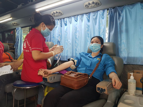 154 đoàn viên tham gia hiến máu tình nguyện - Ảnh 1.
