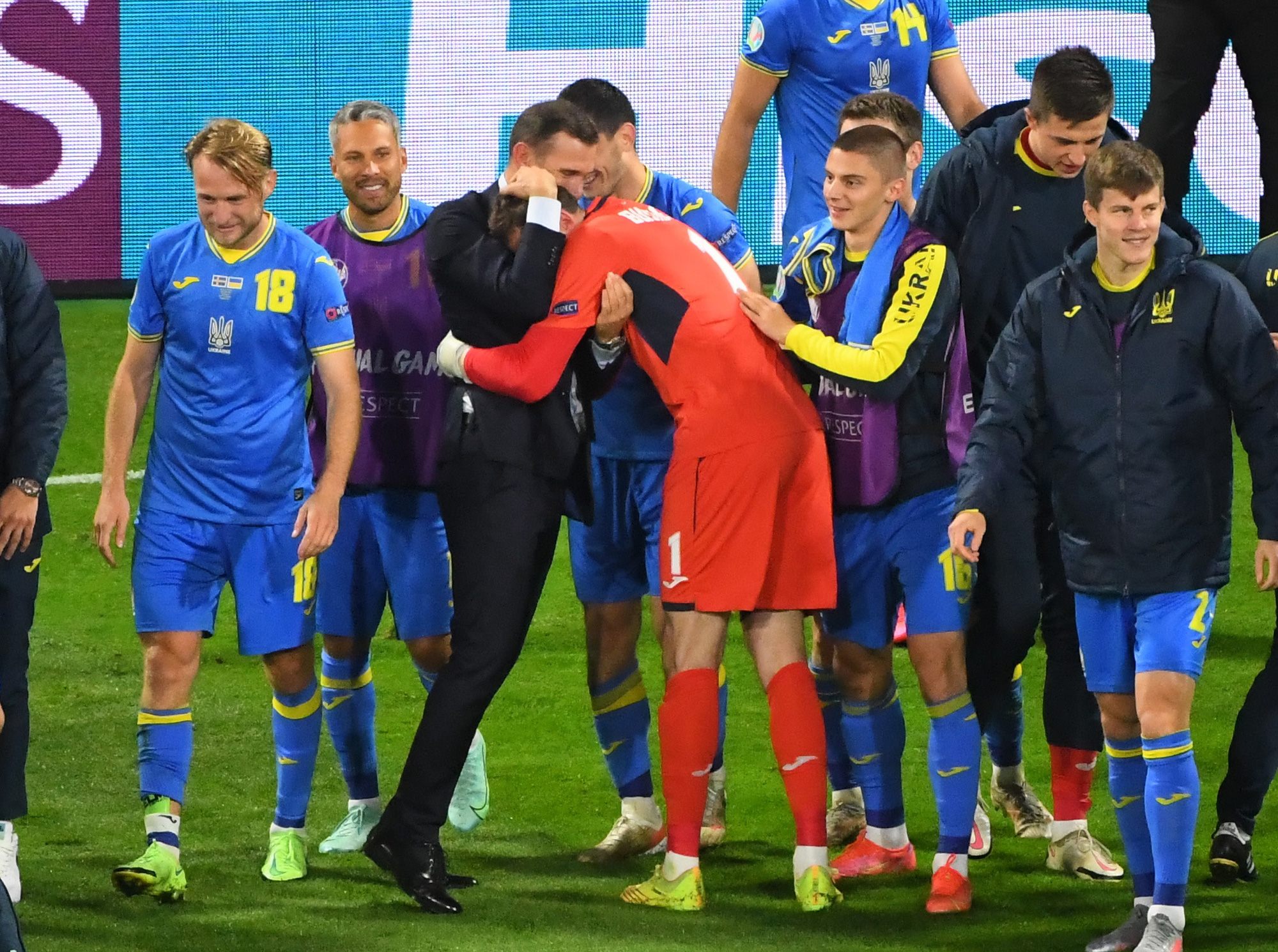 Thắng Thụy Điển, Ukraina chạm trán Anh tại tứ kết Euro 2020 - Ảnh 5.