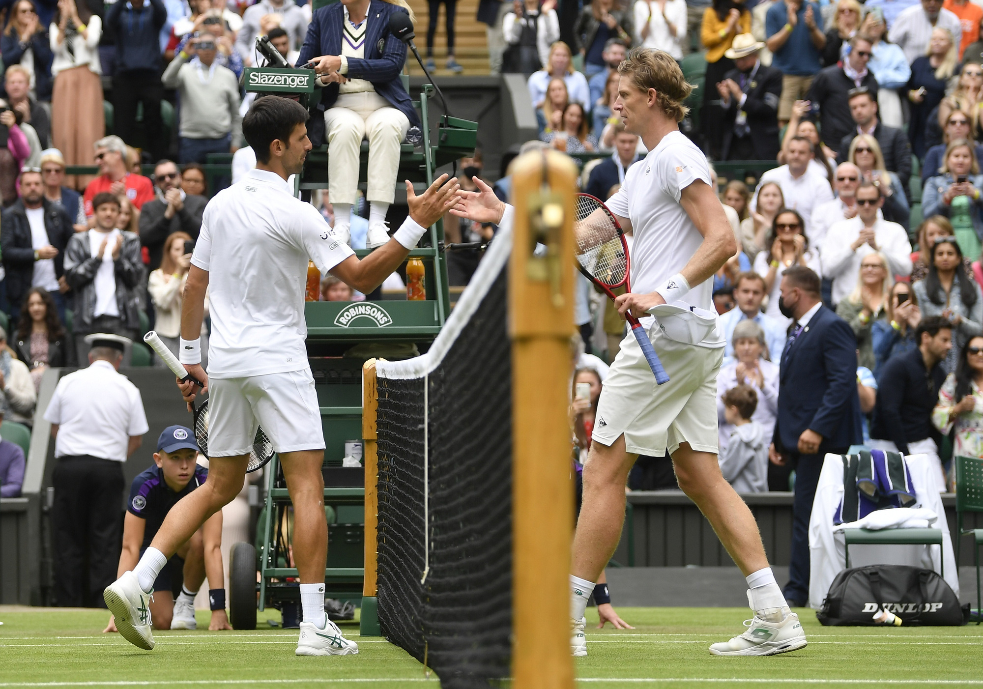 Djokovic nói gì khi vào vòng 3 Wimbledon 2021? - Ảnh 5.