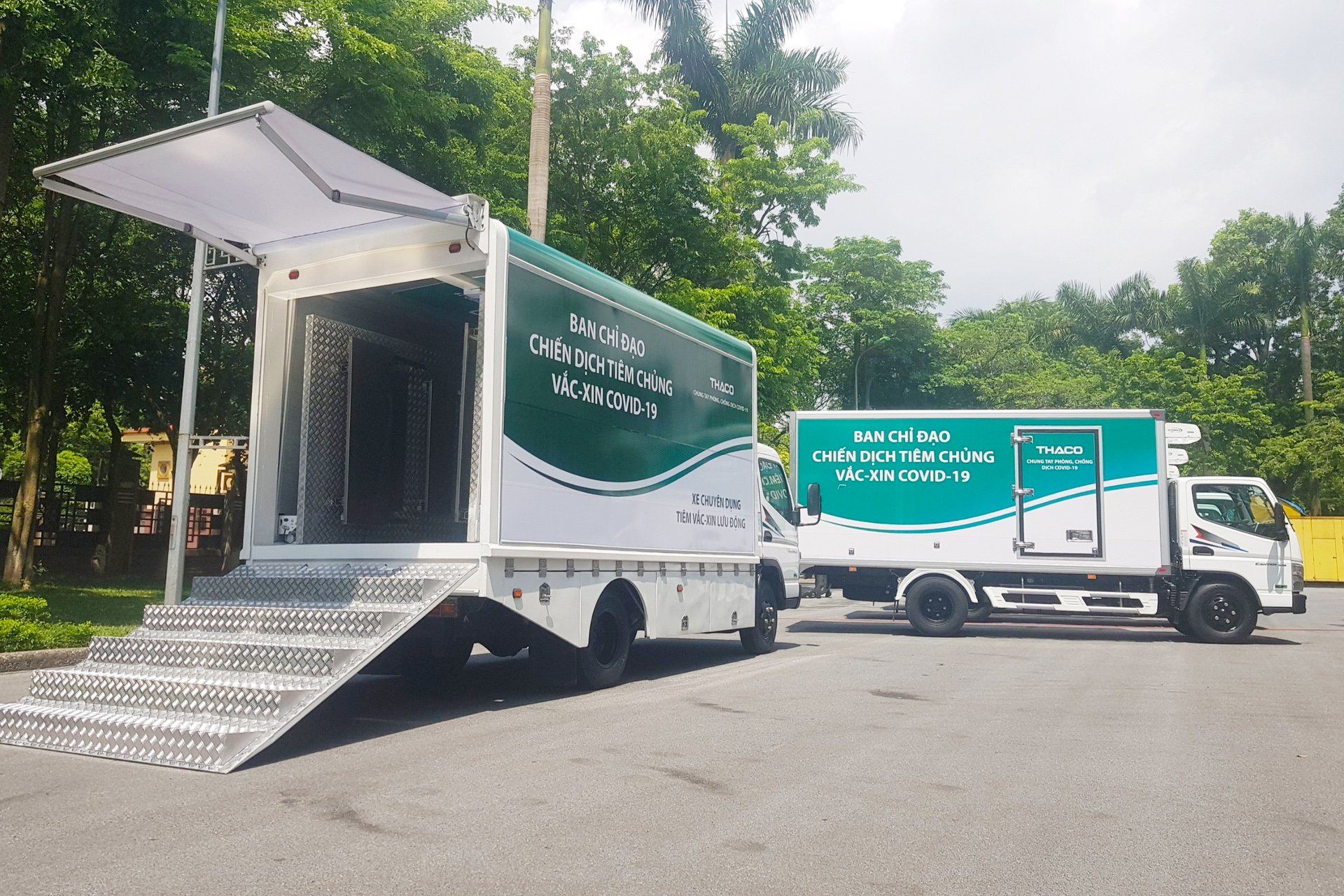 Thaco tài trợ 126 xe chuyên dụng để vận chuyển vắc-xin Covid-19 và tiêm chủng lưu động - Ảnh 1.