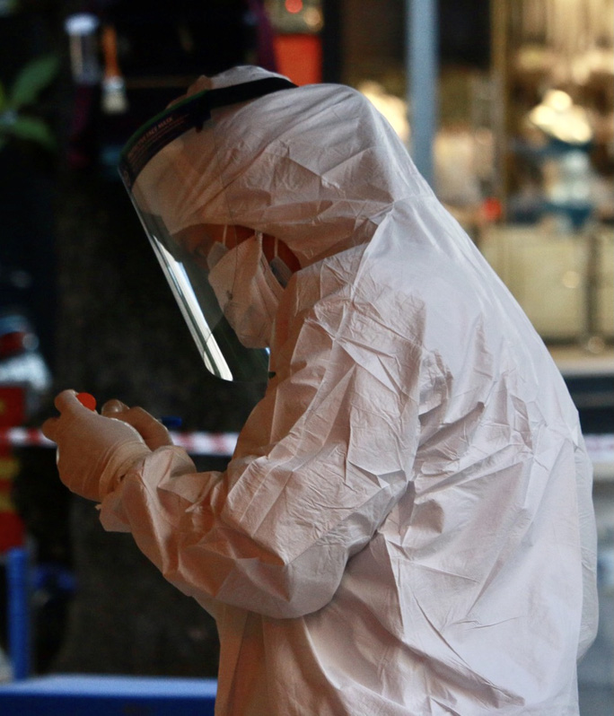 Sáng 13-7, thêm 466 ca mắc Covid-19 tại 8 địa phương - Ảnh 2. Sáng 13-7, thêm 466 ca mắc Covid-19 tại 8 địa phương - Ảnh 2.