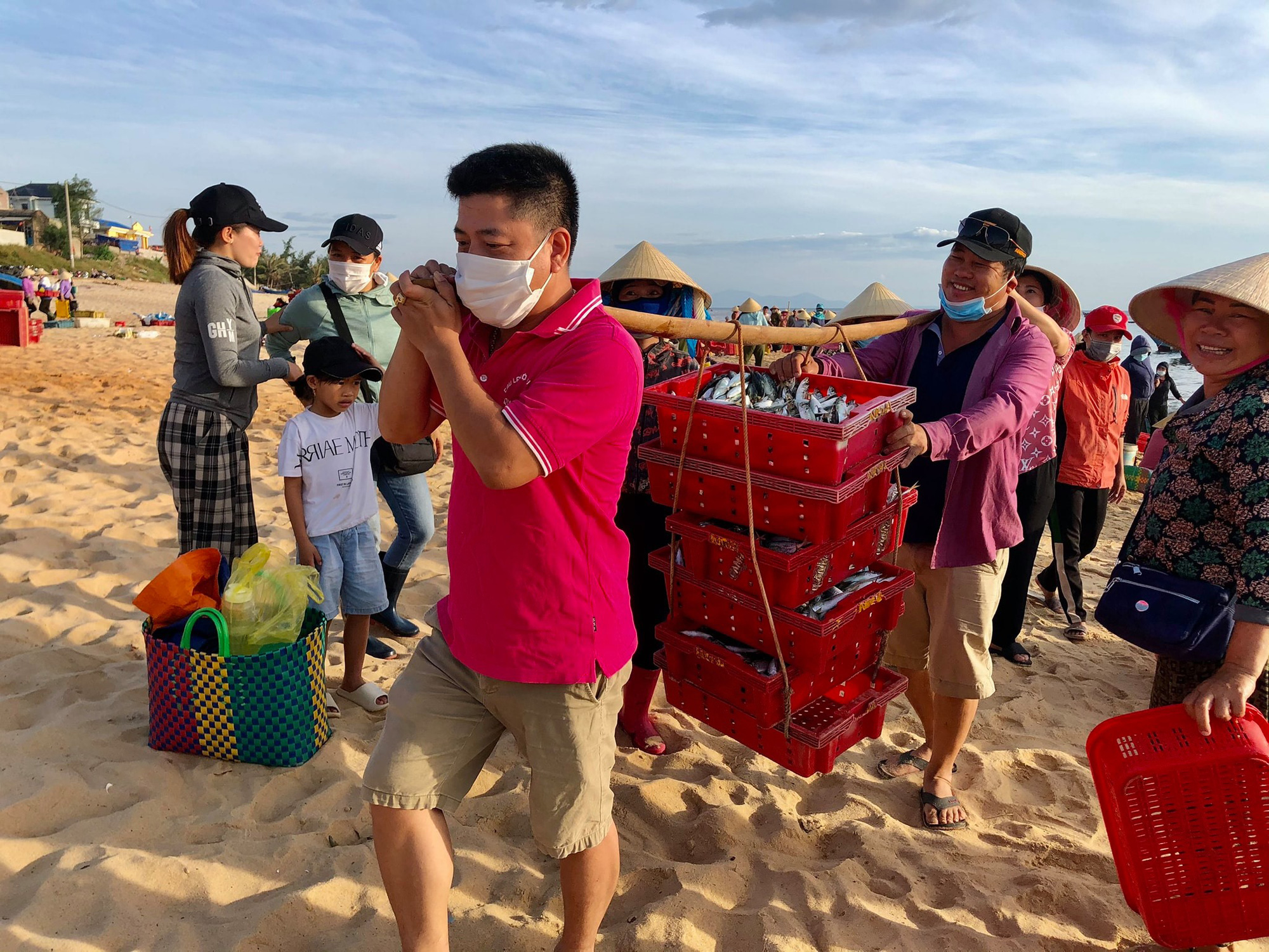 Chuyện đẹp bầu bí thương nhau - Ảnh 3. Chuyện đẹp bầu bí thương nhau - Ảnh 3.