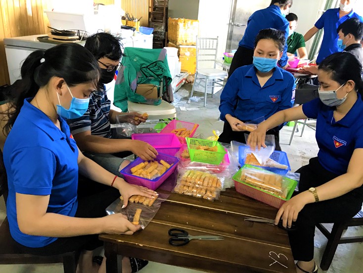 Chuyện đẹp bầu bí thương nhau - Ảnh 9. Chuyện đẹp bầu bí thương nhau - Ảnh 9.