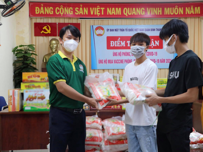 Phi Nhung- Hồ Văn Cường xuất hiện cùng nhau hậu lùm xùm ra riêng - Báo Người lao động