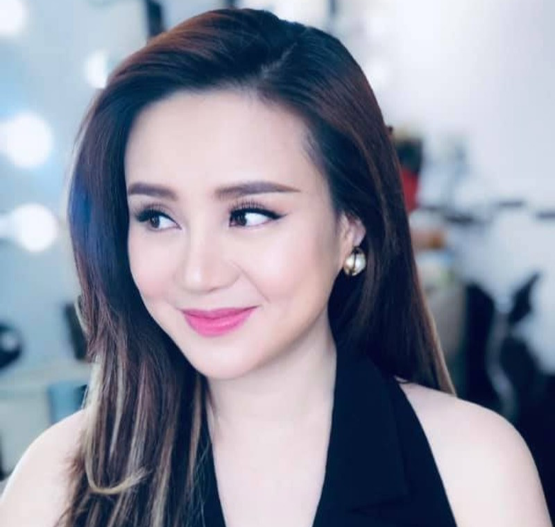 Ca sĩ Vy Oanh tố cáo nữ doanh nhân livestream nói cô "đẻ thuê, cướp chồng..."