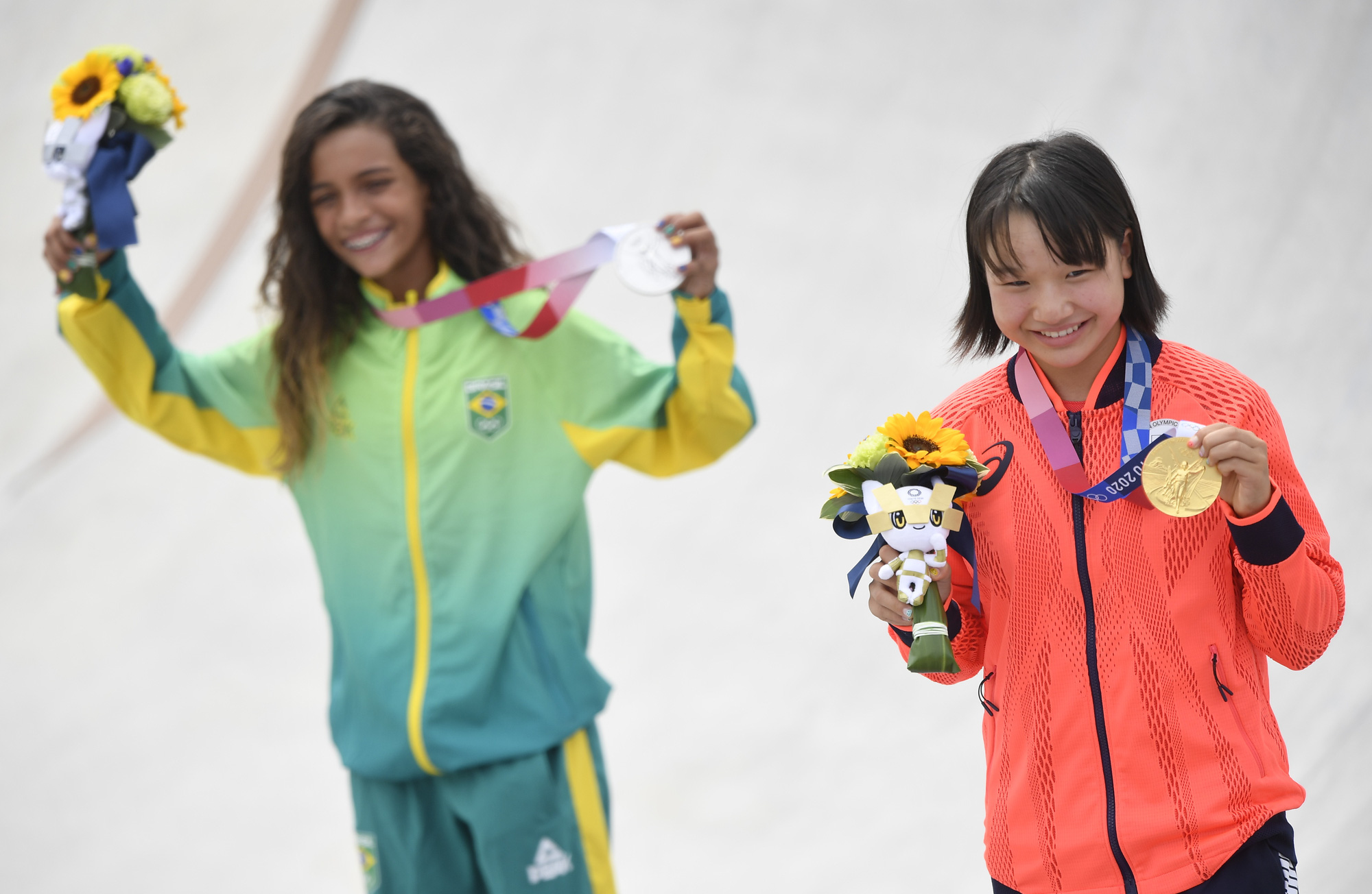 Sốc: Sao 13 tuổi giành huy chương vàng Olympic Tokyo - Ảnh 12. Sốc: Sao 13 tuổi giành huy chương vàng Olympic Tokyo - Ảnh 12.