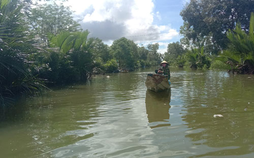 Làm kè sinh thái chống sạt lở bờ sông - Ảnh 1. Làm kè sinh thái chống sạt lở bờ sông - Ảnh 1.