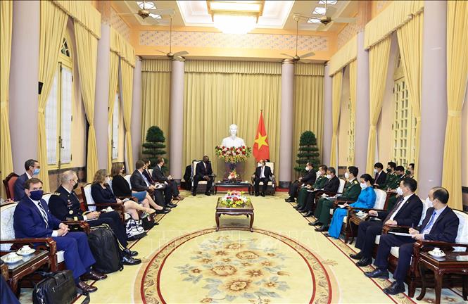 Chủ tịch nước: Hợp tác quốc phòng có ý nghĩa quan trọng trong quan hệ Việt - Mỹ - Ảnh 1.