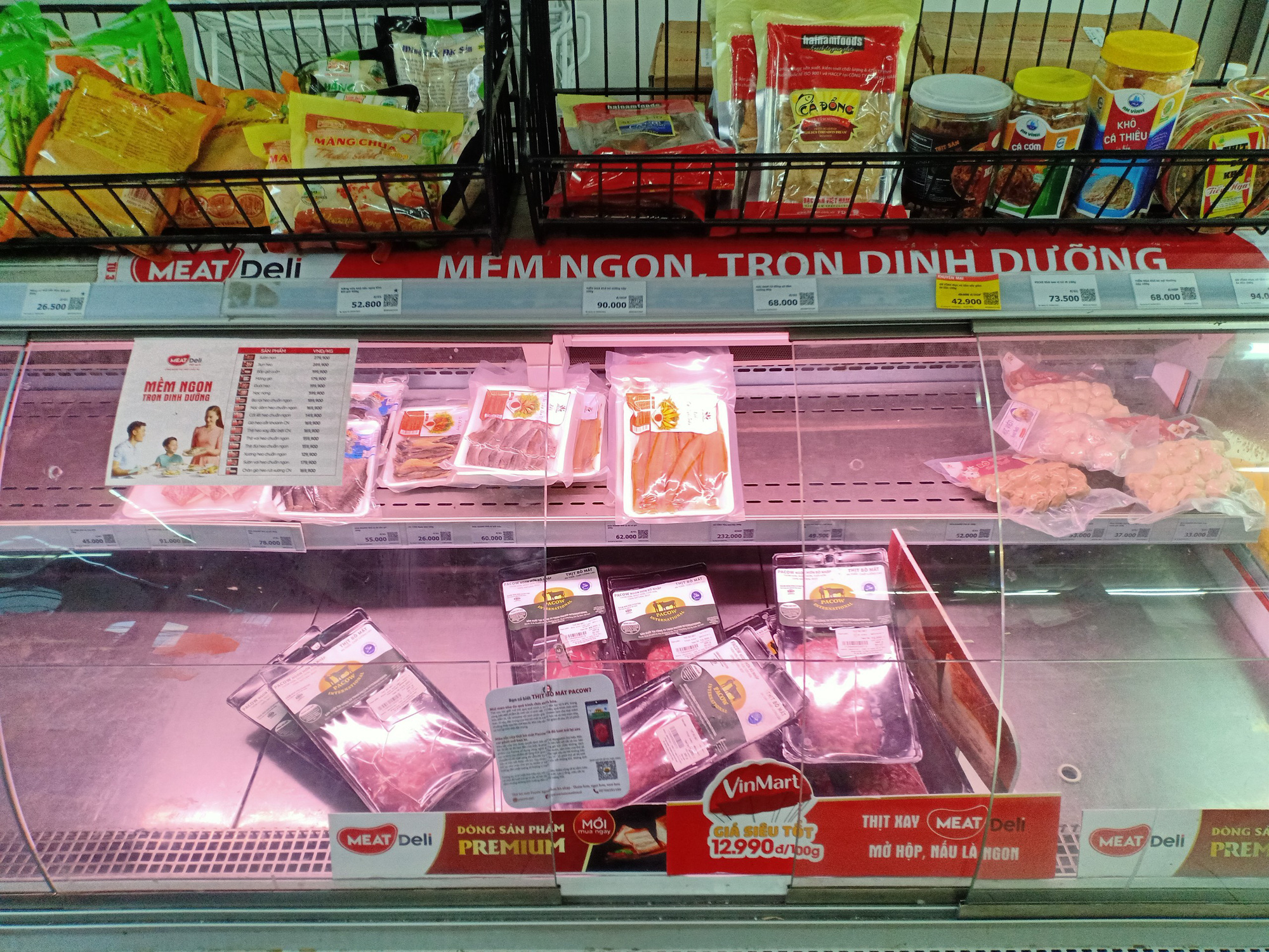 Người dân “rồng rắn” xếp hàng tại siêu thị trước ngày Đà Nẵng thực hiện mạnh hơn Chỉ thị 16 - Ảnh 14.