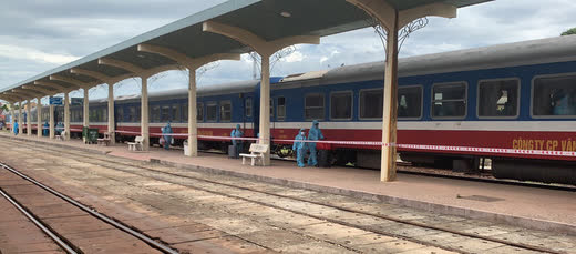 Thêm 368 công dân Thừa Thiên - Huế từ vùng có dịch đã về tới quê bằng tàu hỏa - Ảnh 1.