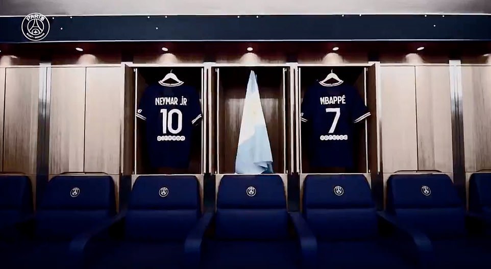 Lionel Messi đã sang Pháp, chờ ký hợp đồng siêu khủng với PSG - Ảnh 12.