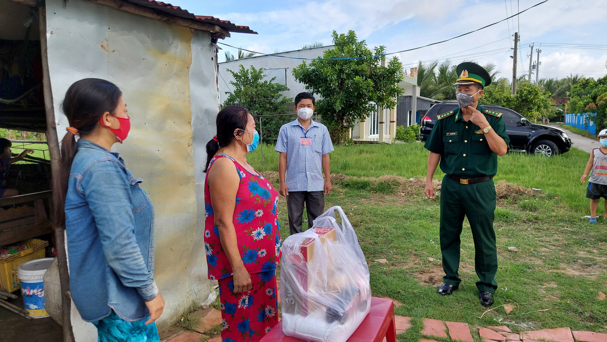 Cảnh sát biển và biên phòng ở Kiên Giang giúp dân nghèo ổn định cuộc sống - Ảnh 7.