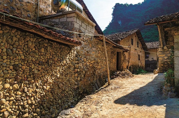 Kiến trúc “độc nhất vô nhị” của làng đá cổ ở Cao Bằng - Ảnh 3.