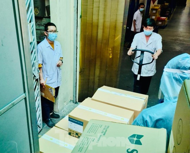 Sử dụng thuốc trị Covid-19 Molnupiravir cần chú ý điều gì? - Ảnh 1. Sử dụng thuốc trị Covid-19 Molnupiravir cần chú ý điều gì? - Ảnh 1.