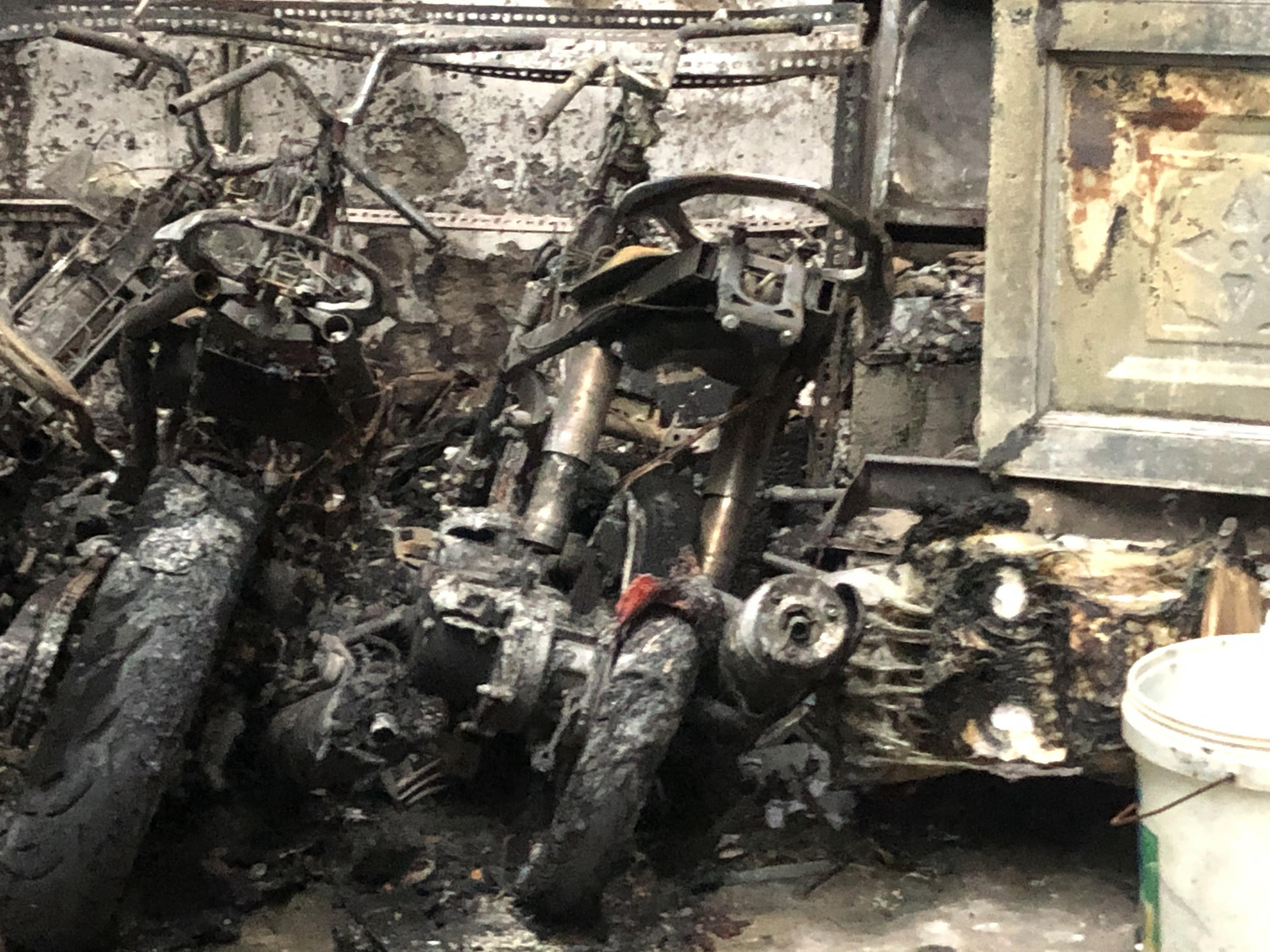 TP HCM: Hỏa hoạn thiêu rụi căn nhà trong hẻm, một người chết - Ảnh 5.