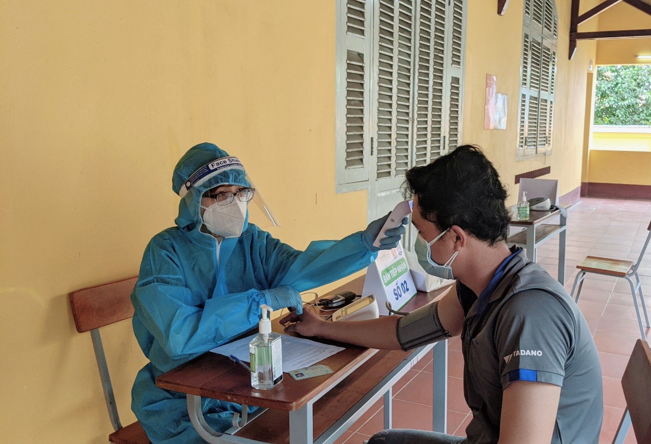 “Biệt đội cấp cứu 916” ở Cần Thơ tham gia tiêm vắc-xin ngừa Covid-19 - Ảnh 6.