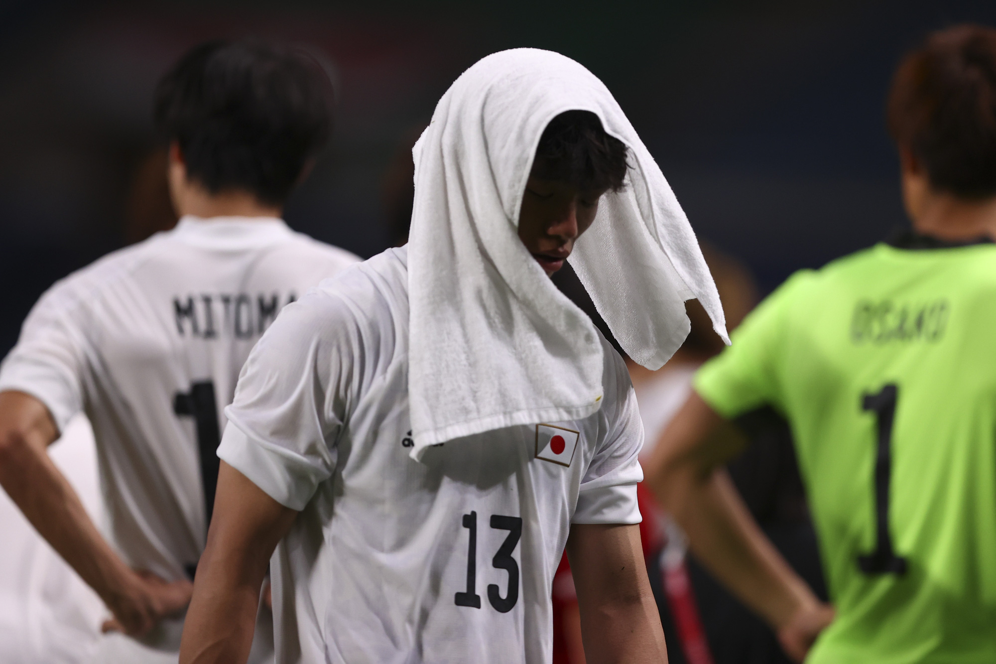 Cầu thủ Nhật Bản bật khóc khi vuột HCĐ Olympic 2020 vào tay Mexico - Ảnh 9.