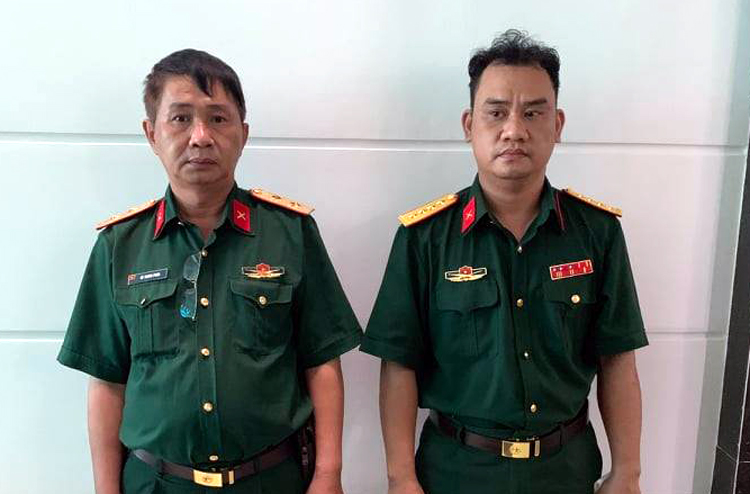 Kiểm tra 1 đại úy tại chốt kiểm dịch, phát hiện kẻ giả danh trung tướng quân đội - Ảnh 1. Kiểm tra 1 đại úy tại chốt kiểm dịch, phát hiện kẻ giả danh trung tướng quân đội - Ảnh 1.