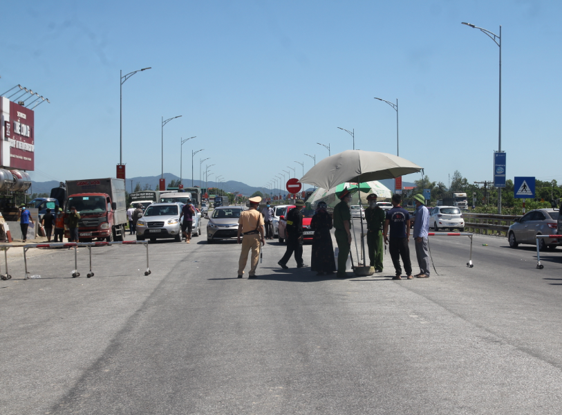 Thưởng 1-5 triệu đồng cho việc tố giác người vi phạm chống dịch Covid-19 - Ảnh 2.