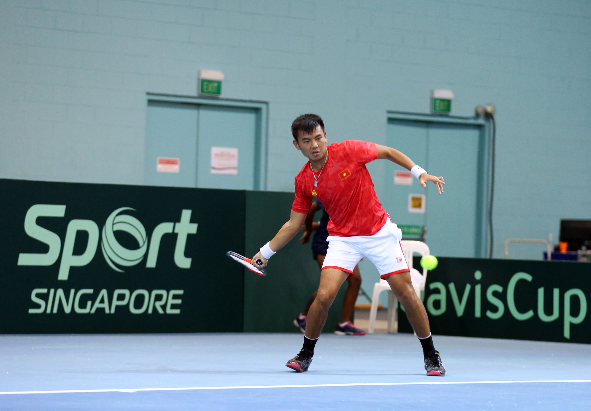 Lý Hoàng Nam giúp Việt Nam lấy suất dự play-off Davis Cup 2021 - Ảnh 1. Lý Hoàng Nam giúp Việt Nam lấy suất dự play-off Davis Cup 2021 - Ảnh 1.