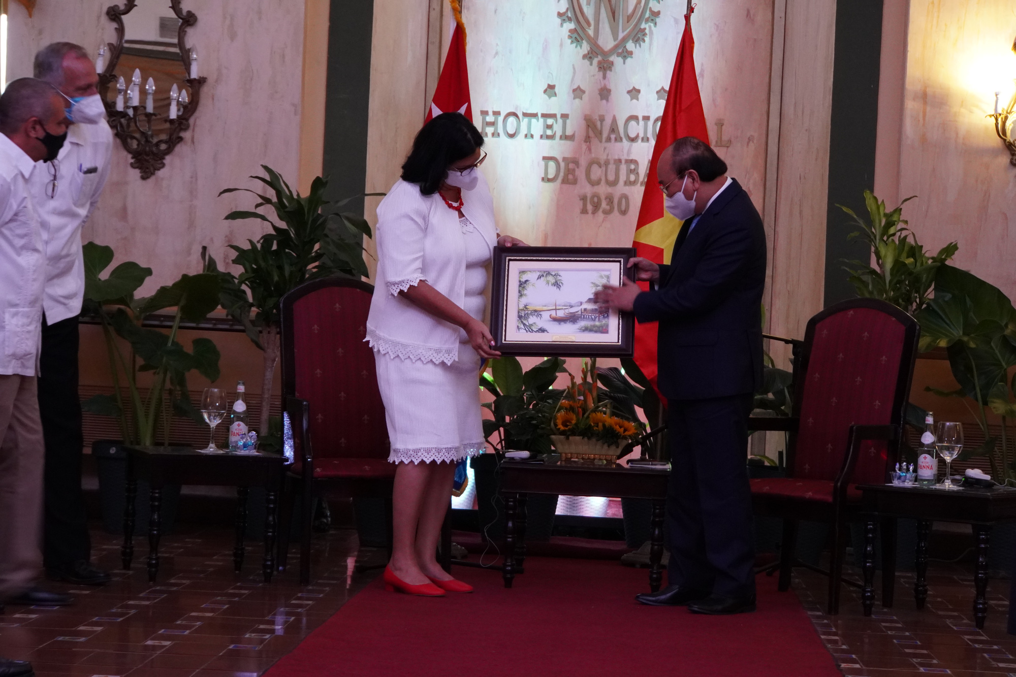Chủ tịch nước: Việt Nam sẵn sàng đóng góp vào sự phát triển của Cuba - Ảnh 3. Chủ tịch nước: Việt Nam sẵn sàng đóng góp vào sự phát triển của Cuba - Ảnh 3.