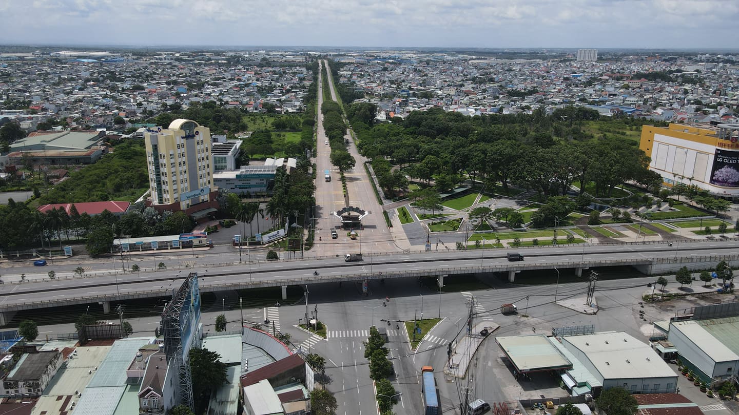 Đồng Nai ra văn bản giữa đêm để triển khai bình thường mới ở một số vùng - Ảnh 1.