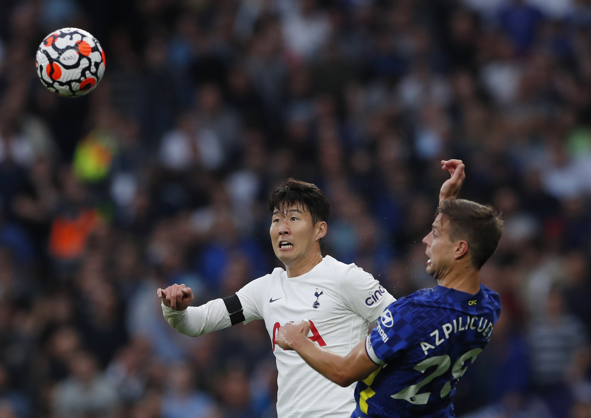 Tottenham thua tan tác sân nhà, Chelsea lên đỉnh bảng Ngoại hạng Anh - Ảnh 3.