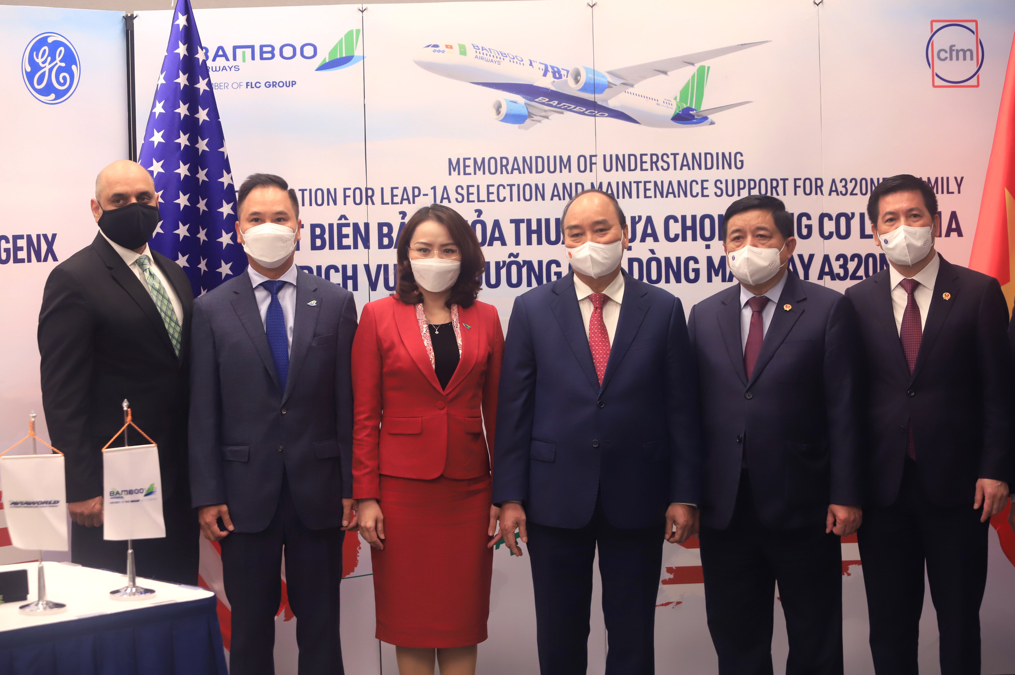 Chứng kiến Lễ trao văn Lễ trao văn kiện hợp tác giữa Bamboo Airways và các đối tác GE, CFM International, AviaWorld LCC (3)