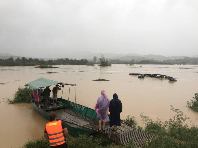 Lập sở chỉ huy sẵn sàng di dời gần 600 hộ dân trong lòng hồ thủy lợi ngàn tỉ - Ảnh 1.
