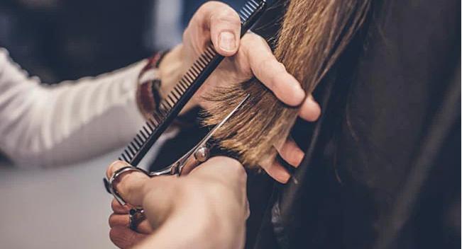 Phá nồi cơm người mẫu, salon tóc bồi thường hơn 6 tỉ đồng - Ảnh 1. Phá nồi cơm người mẫu, salon tóc bồi thường hơn 6 tỉ đồng - Ảnh 1.