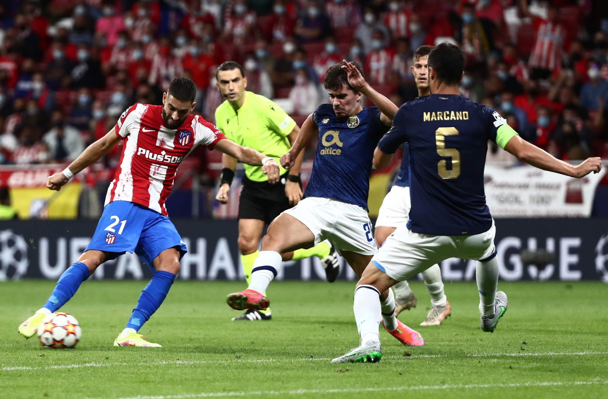 Chạm trán Porto, Liverpool quyết phá hang rồng Dragao - Ảnh 6. Chạm trán Porto, Liverpool quyết phá hang rồng Dragao - Ảnh 6.